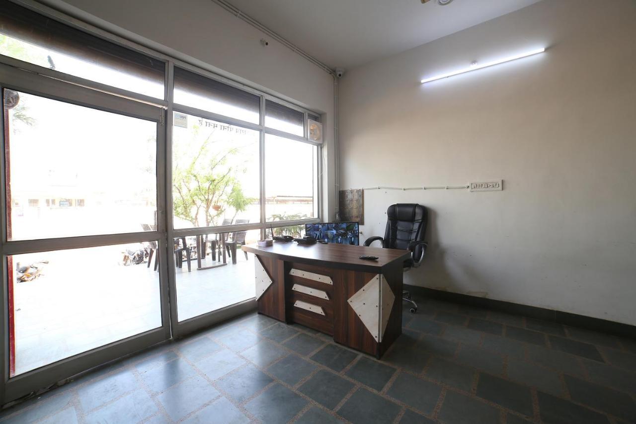 OYO 37077 Hotel Rawat Ajmer Buitenkant foto